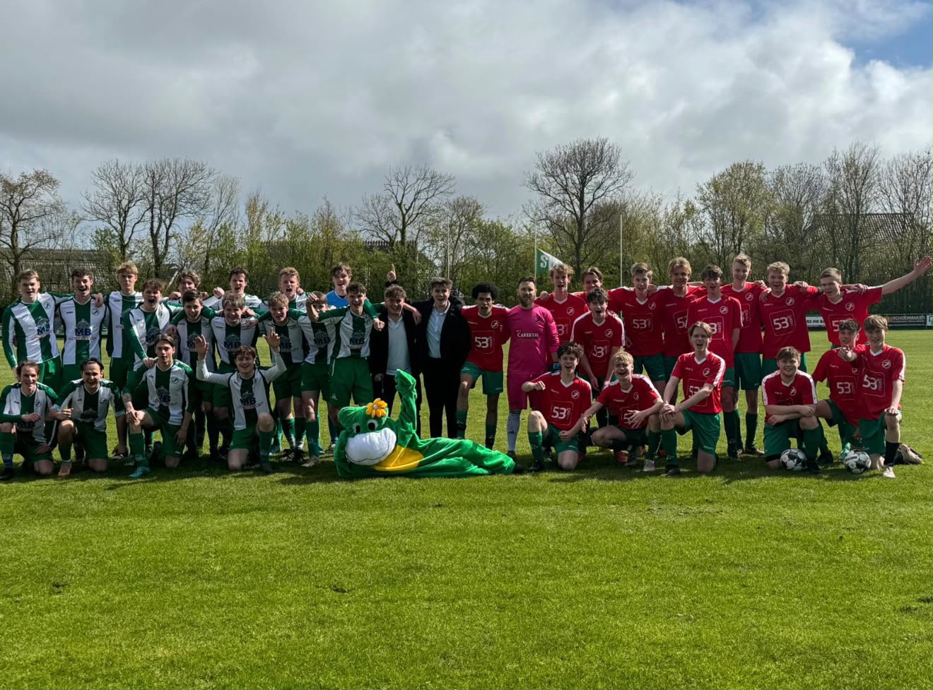 De derby tussen het voormalige Oosterend 2 en Oosterend 3